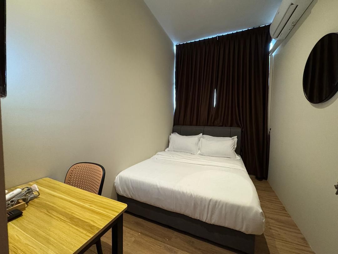 Queen Room with Shared Bathroom