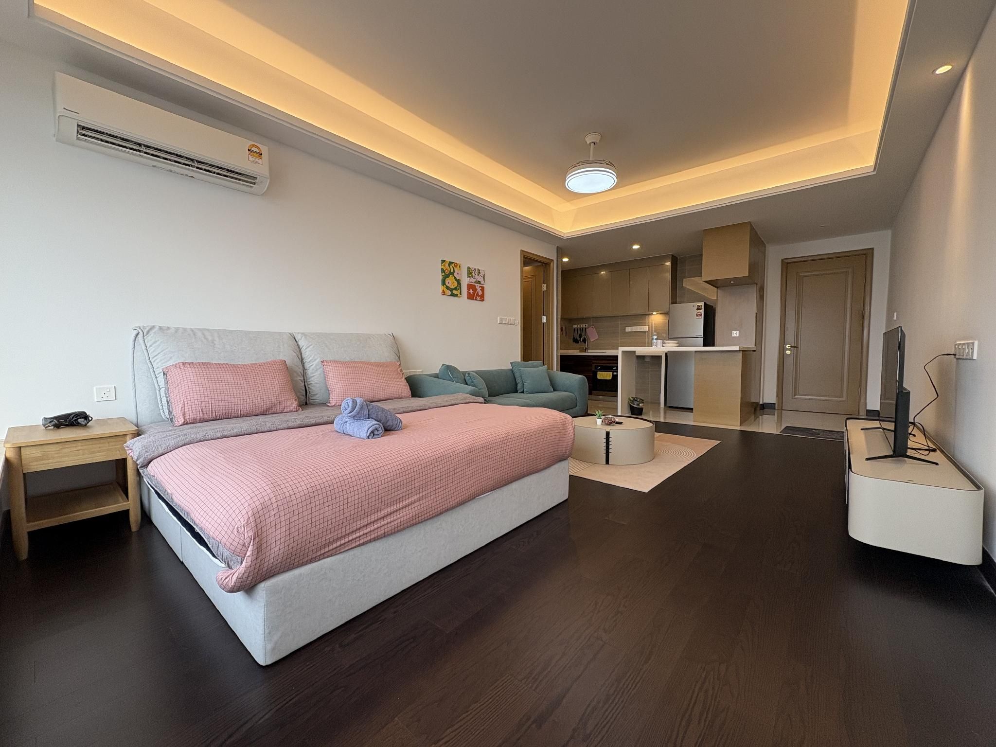R&F High Floor City View Studio Seine Region