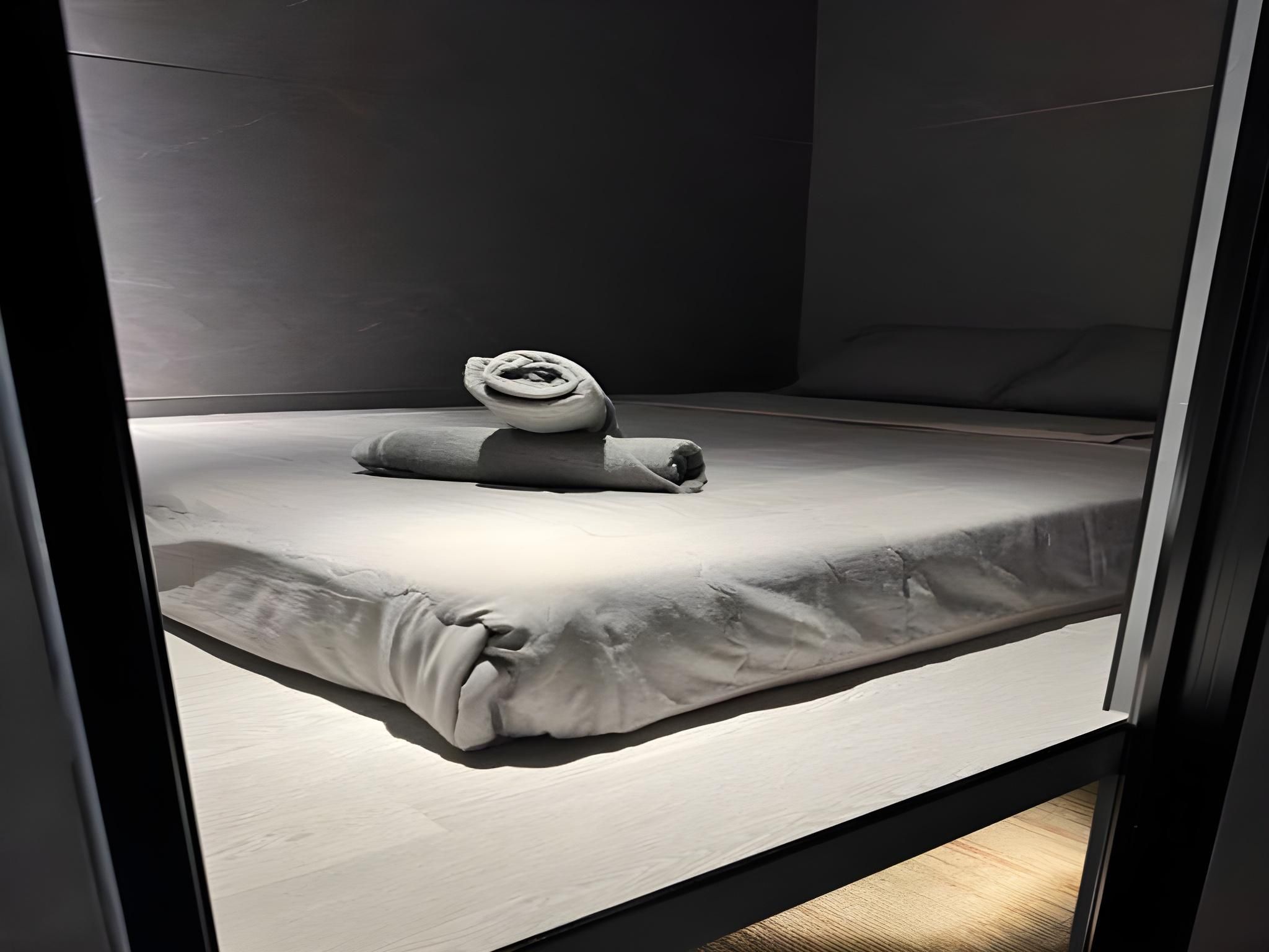 Queen Bed Room, Mixed Gender with Shared Bathroom
