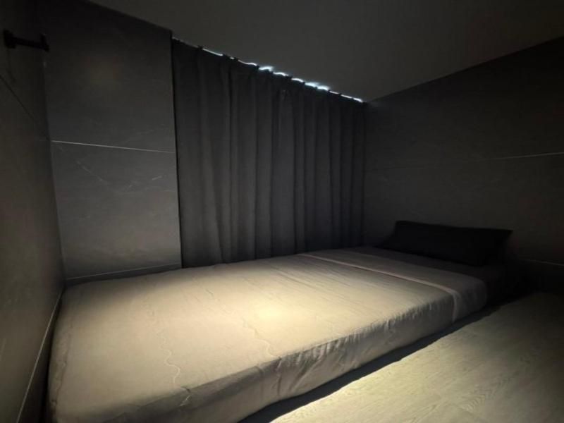 Single Bed in Male Dormitory Room with Shared Bathroom