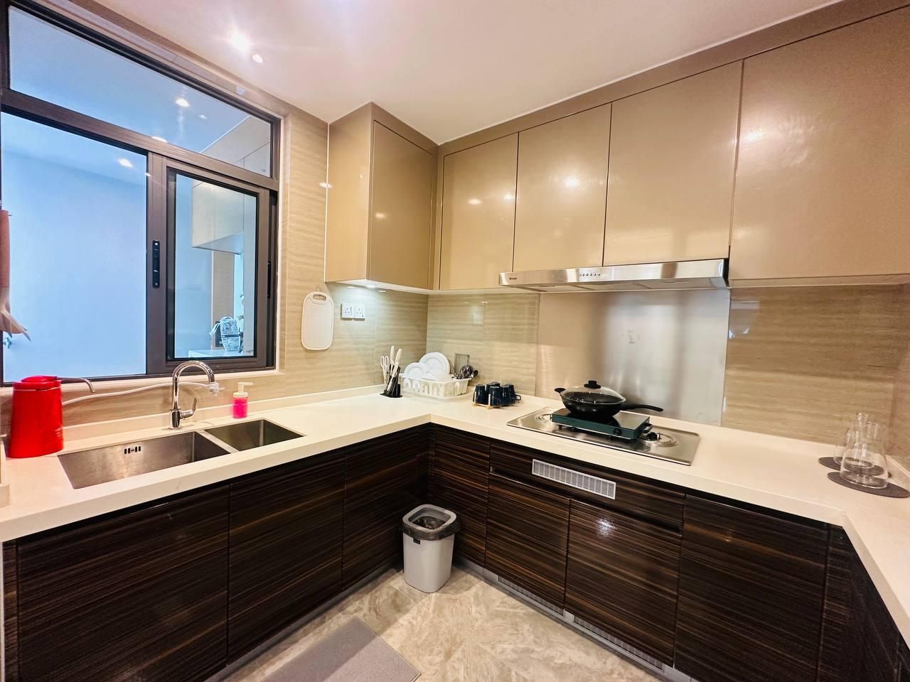 Emerald Cove 4BR unit at R&F Princess by ANJU