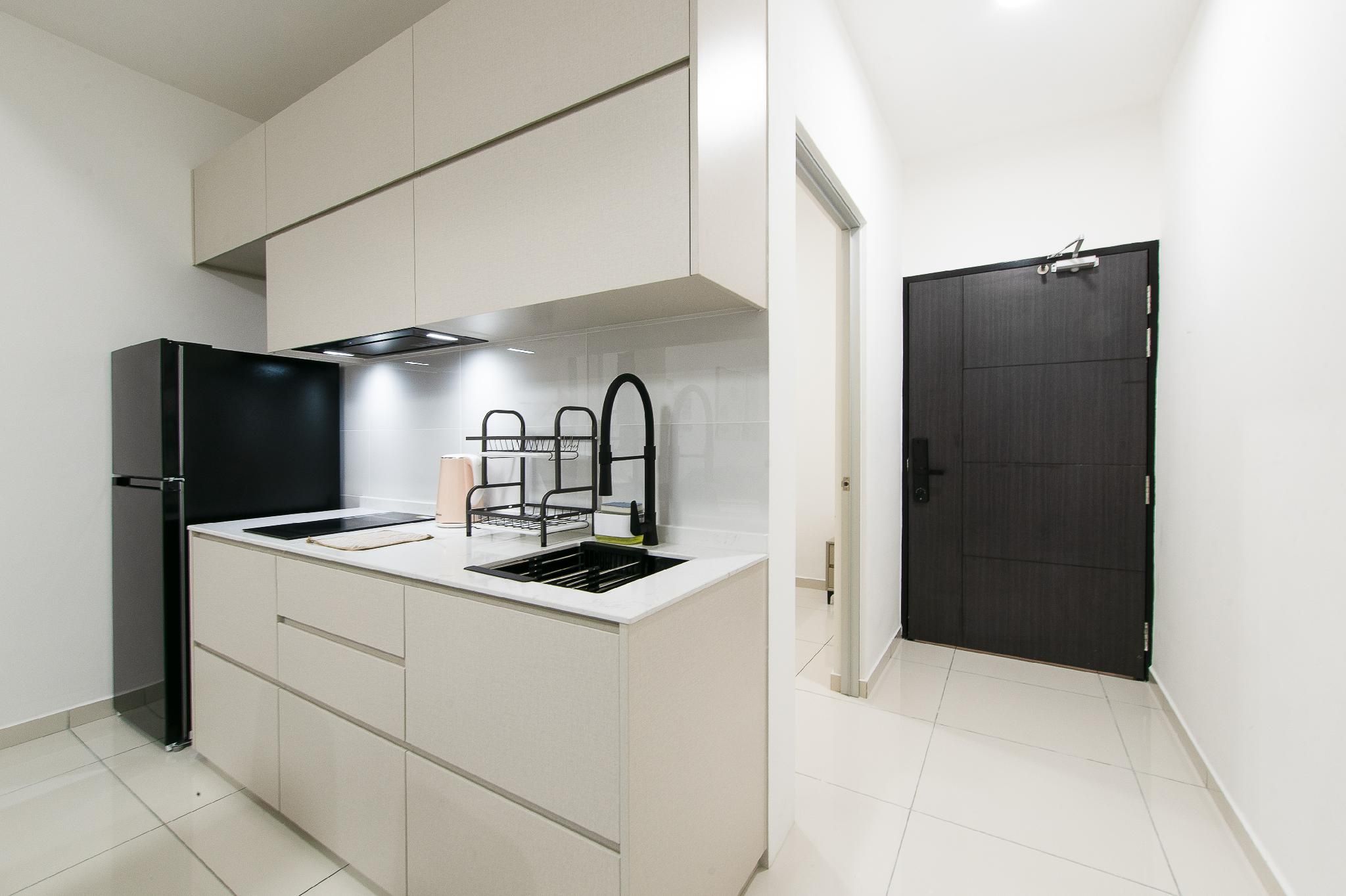 2 Bedroom - 2 Bath Suite