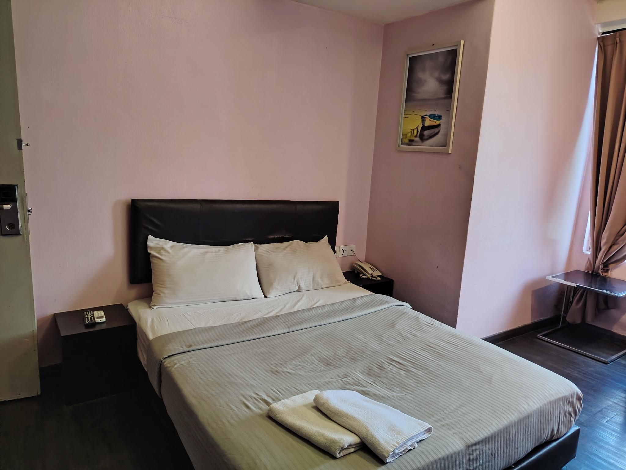 Queen Room
