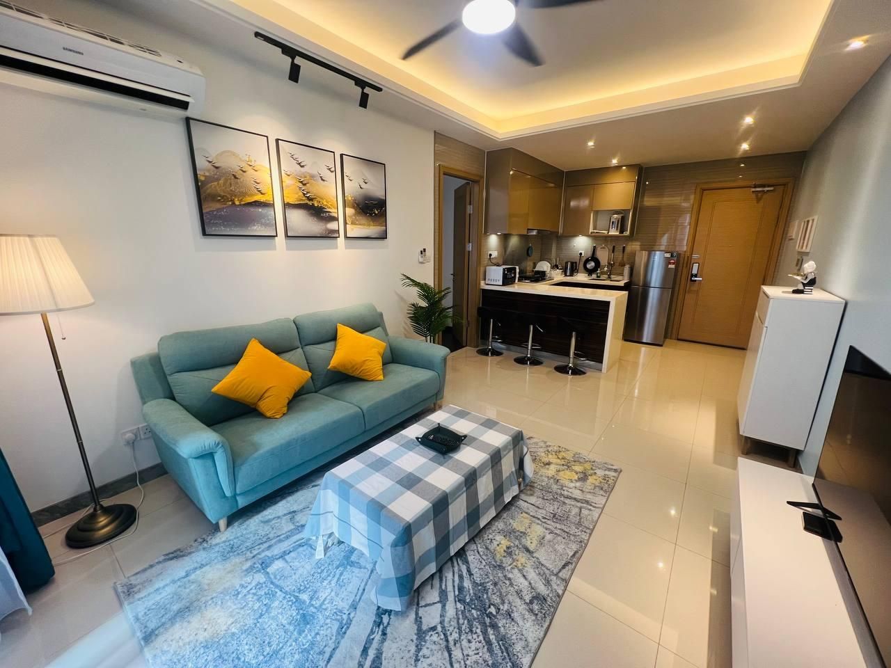 Spacious 1BR unit at R&F Princess by ANJU