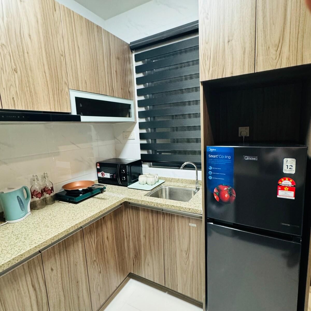 Cozy 2B1R condo forest city