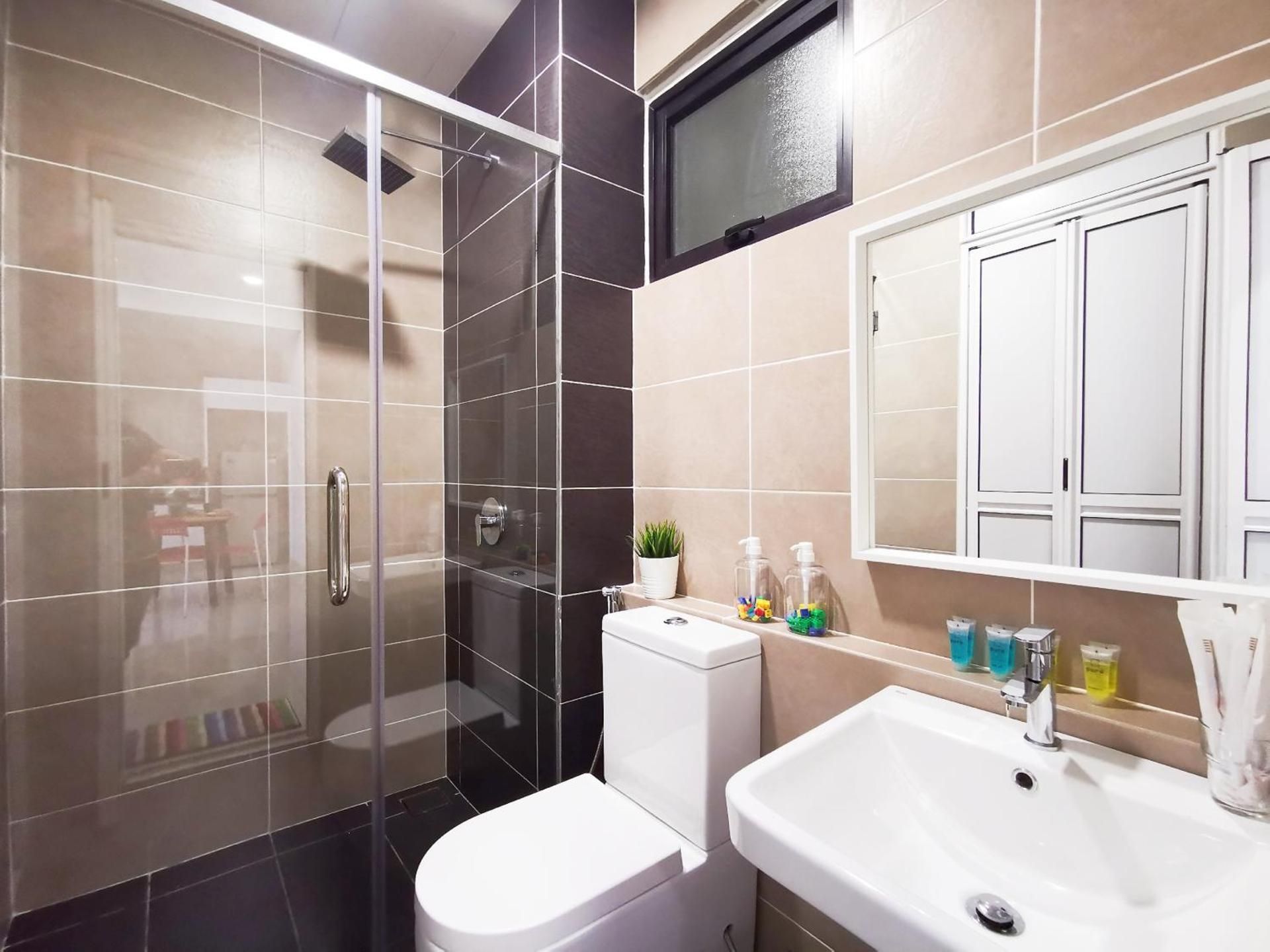 Apartment with Lake View