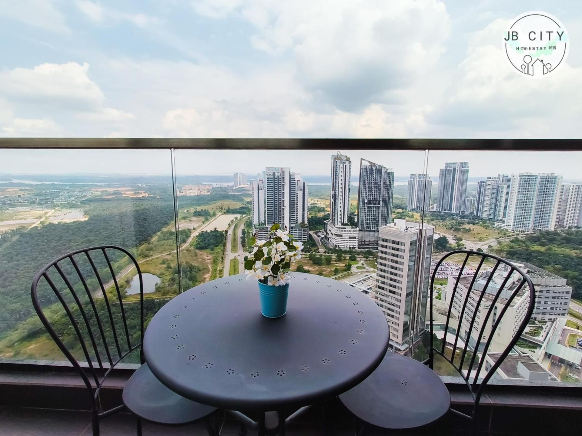 Four-Bedroom Apartment with Balcony 