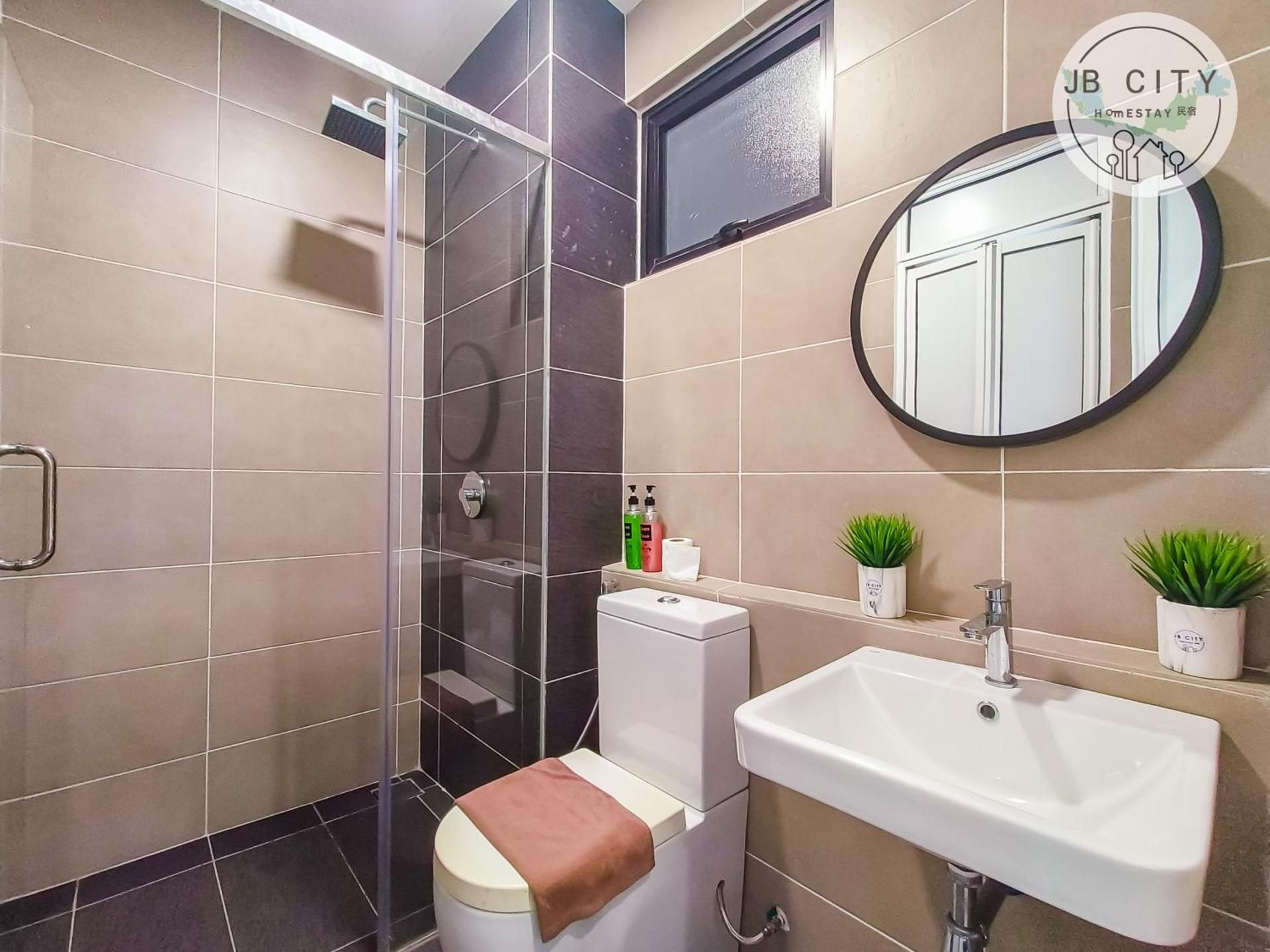 D'Pristine Legoland by JBcity Home Three-Bedroom Apartment with Balcony 3