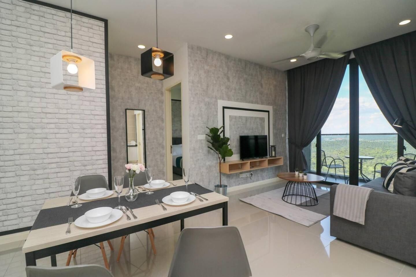 D'Pristine Legoland by JBcity Home Three-Bedroom Apartment with Balcony