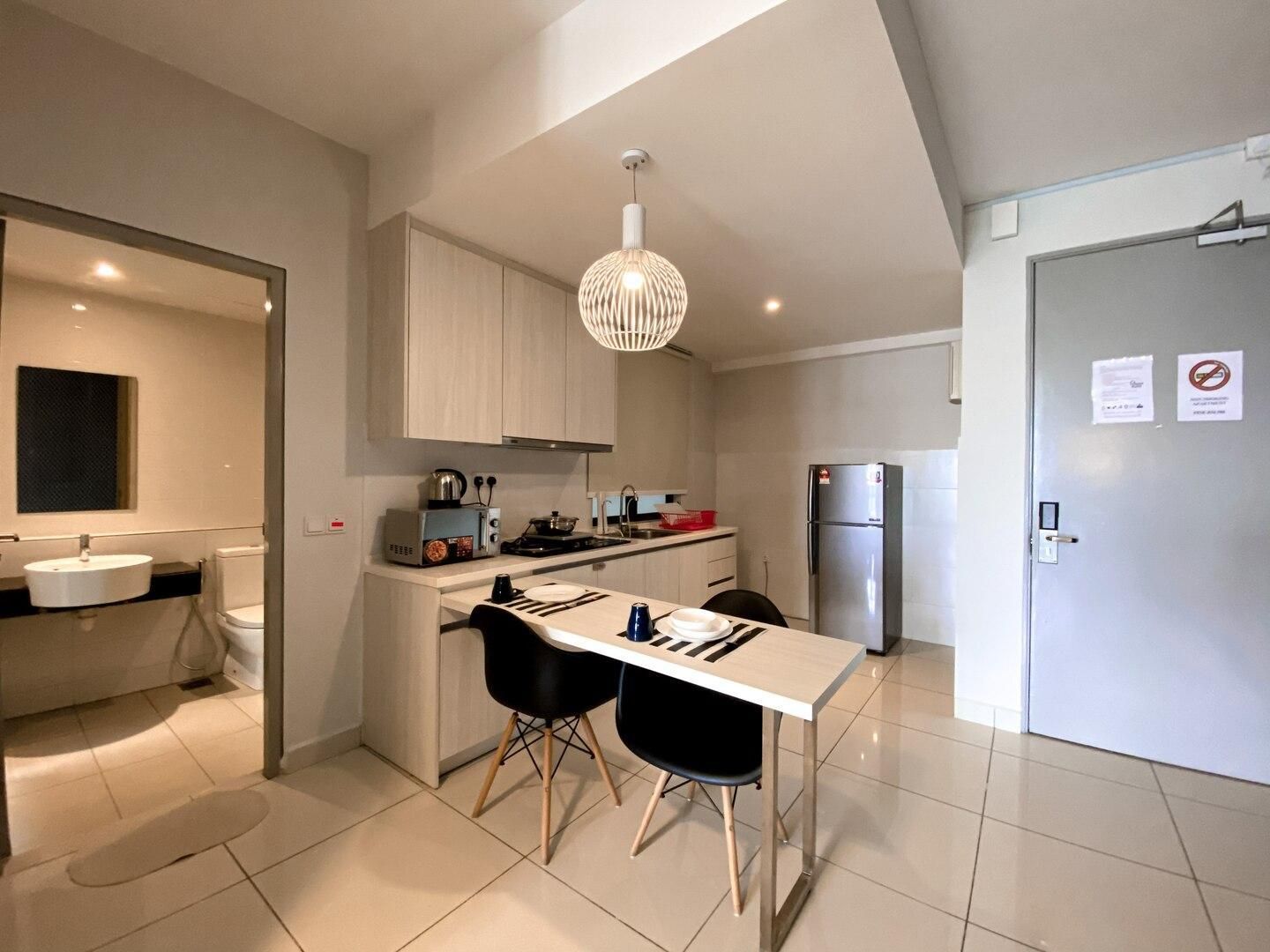 JonySuite 1Tebrau @ 1BR 2pax near MidValley by UHA