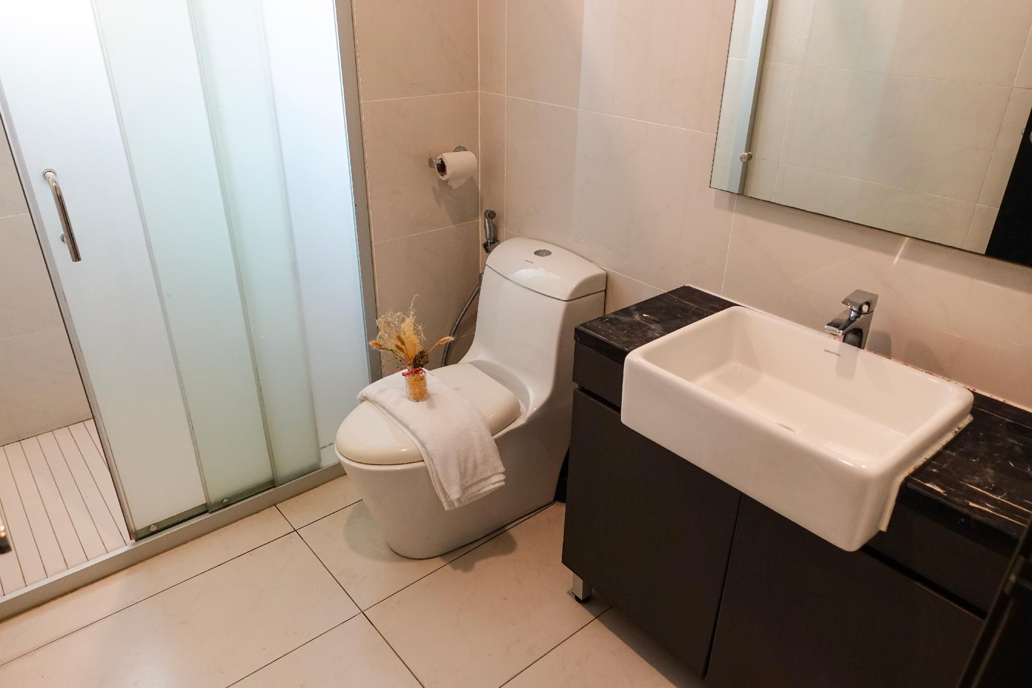 Captivating 3BR Family Home Danga Bay (ᵔᴥᵔ) Charming 3BR Family Home Danga Bay (ᵔᴥᵔ) 3