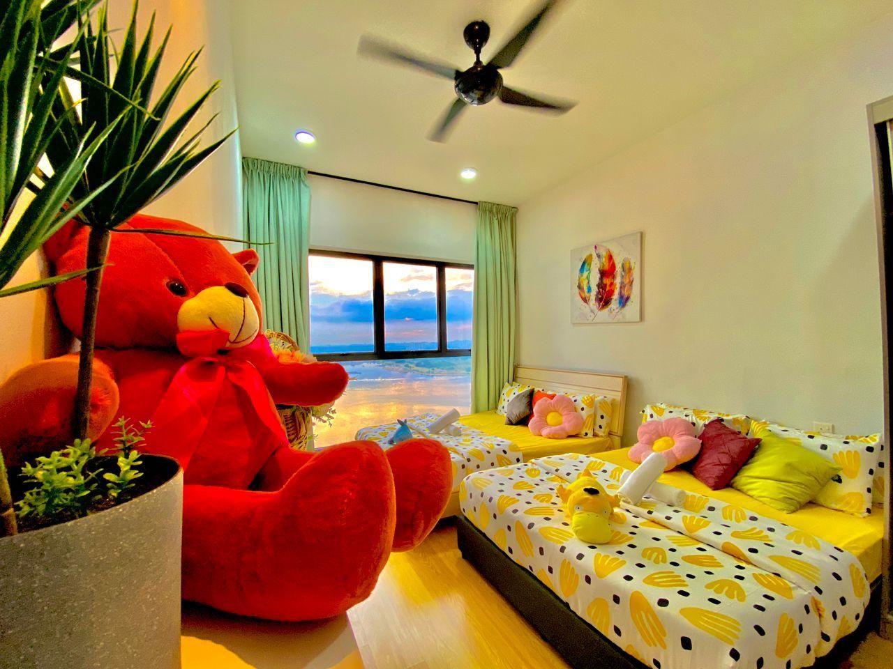 温馨舒适海景套房三房三厕6-12人适合家庭入住金海湾@Danga Bay YIJIAHomestay
