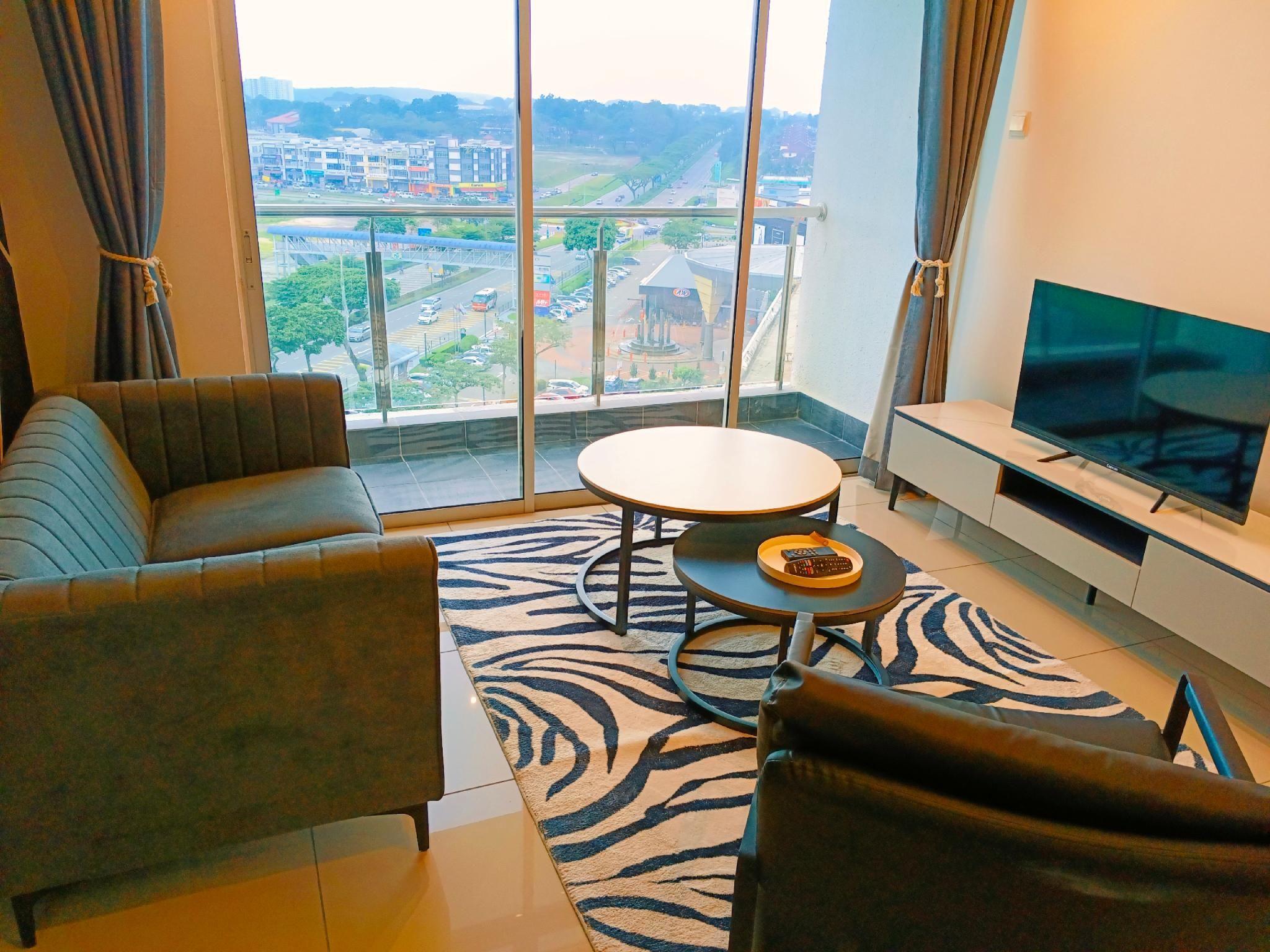 A52 Kulai d'putra suites 2R4P near Jpo/Airport