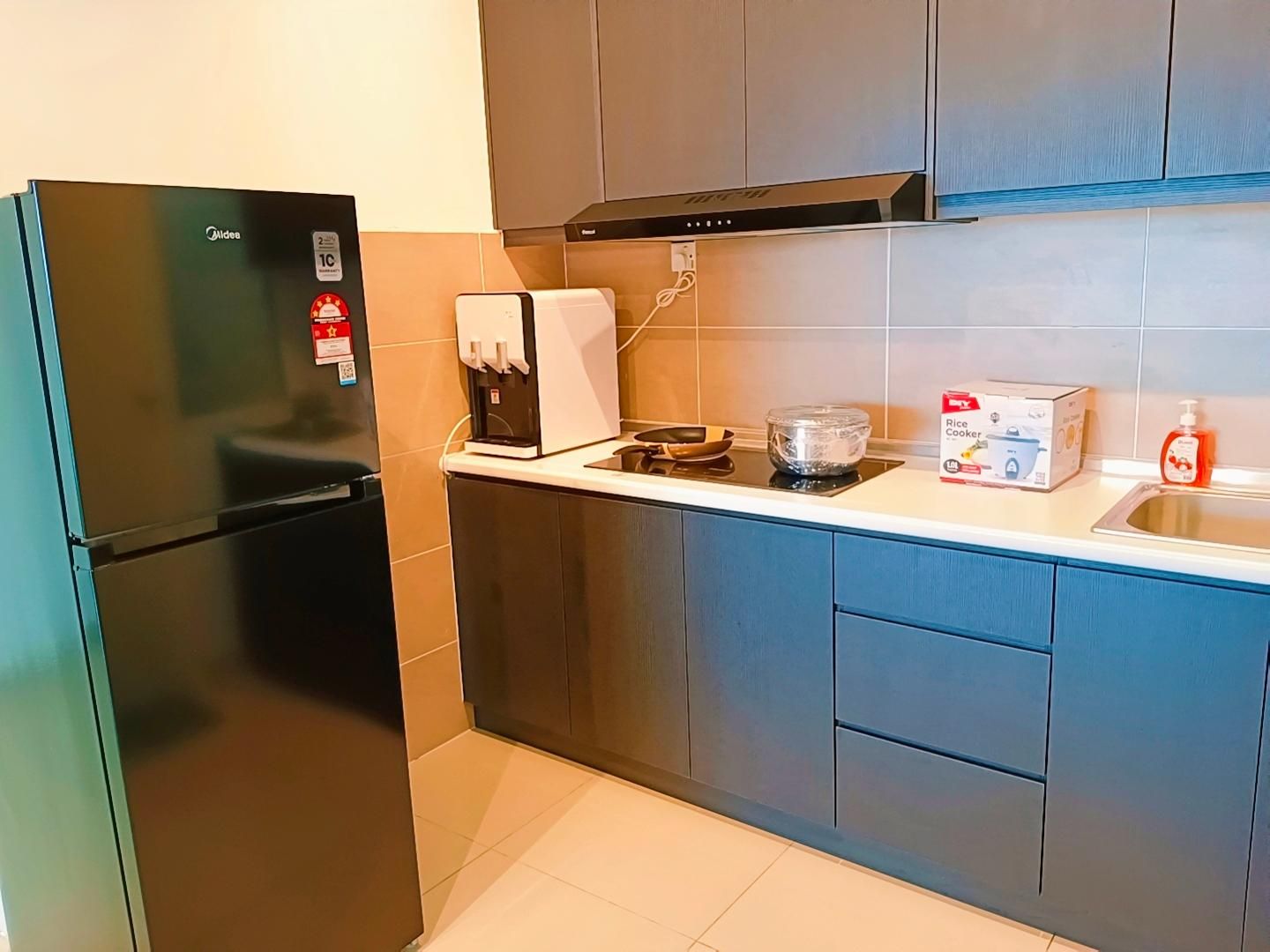 A52 Kulai d'putra suites 2R4P near Jpo/Airport