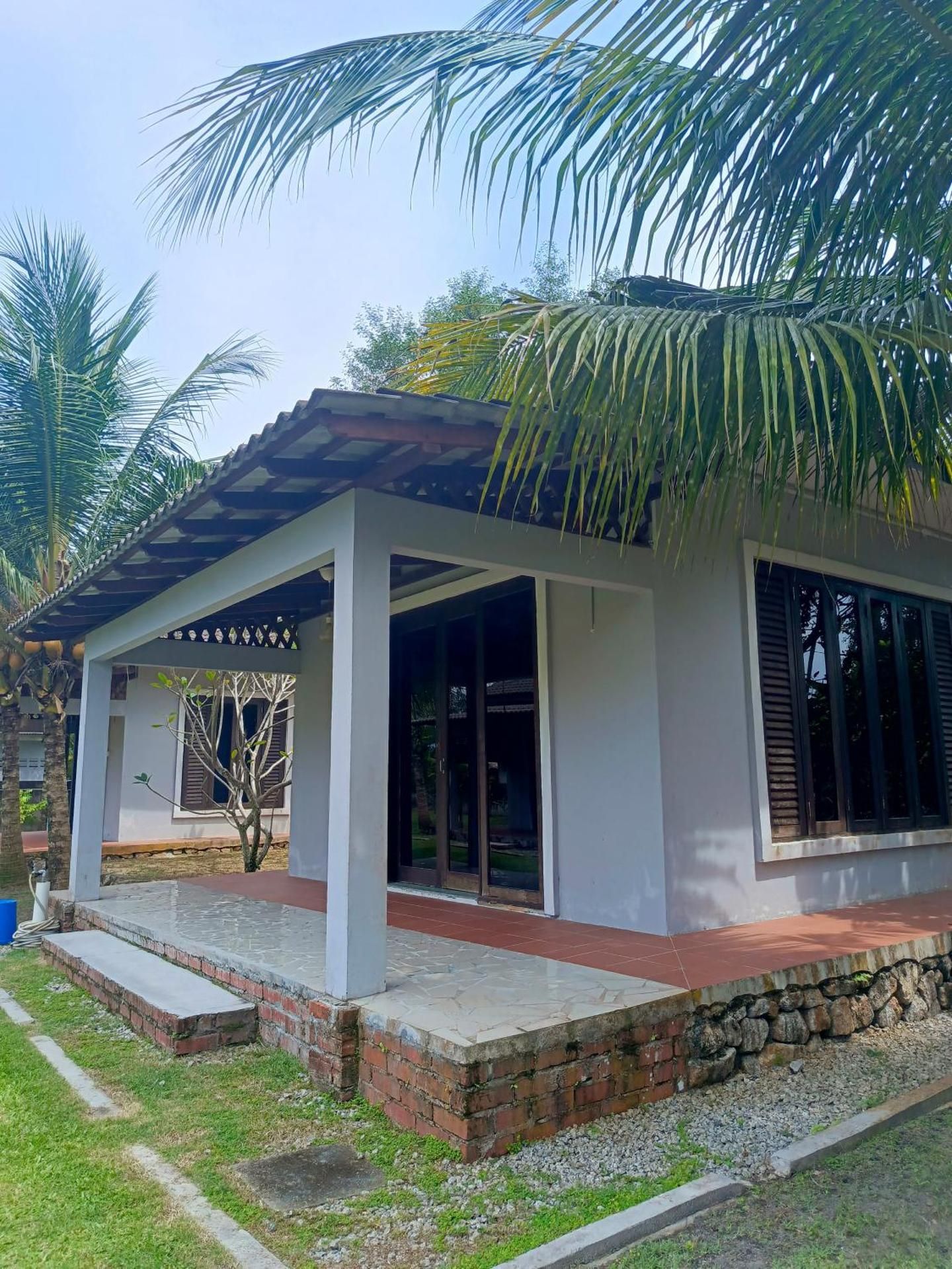 Family Room with Garden View