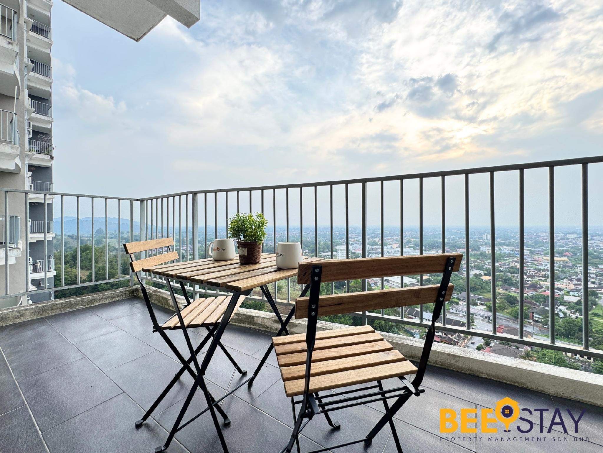 Taiping Crystal Creek Condo Pool Gym Netflix 9PAX
