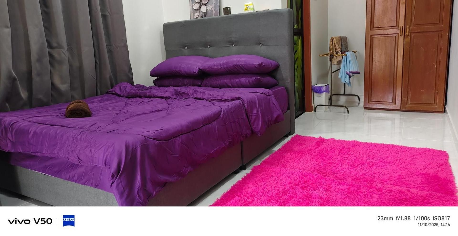 Queen Room