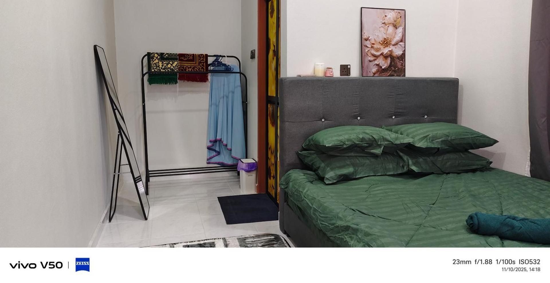 Queen Room with Garden View
