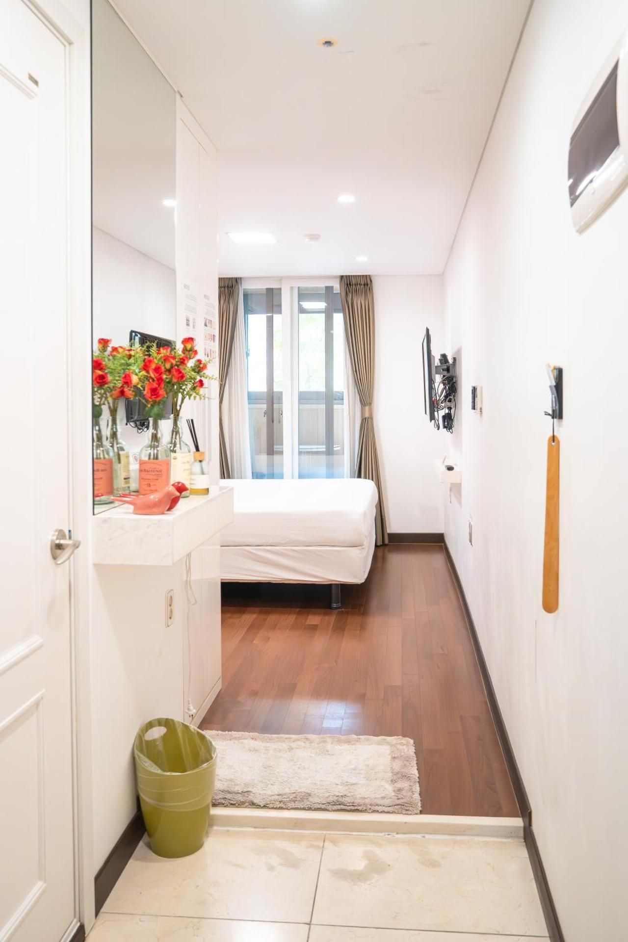 N.Fourseason Seoul Double Room (1 Adult + 1 Child) 2