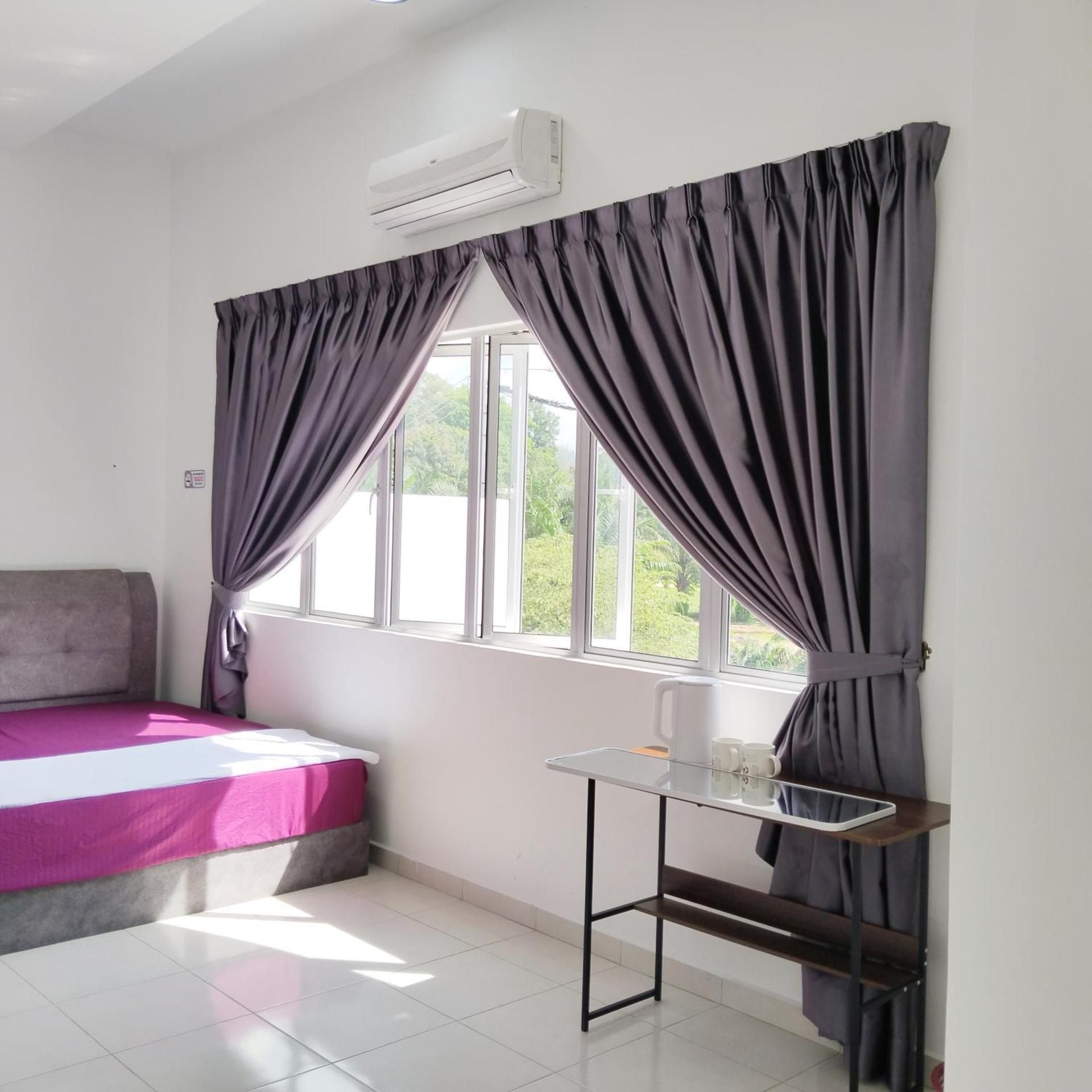 Deluxe Queen Suite
