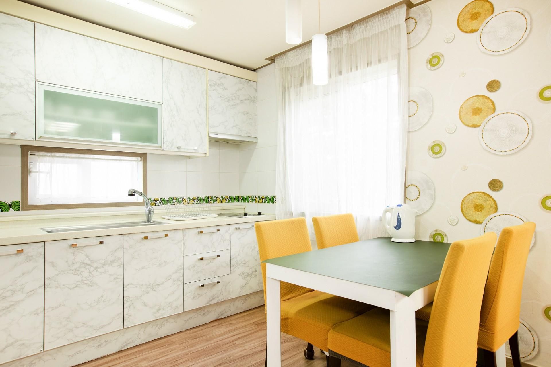 Yangyang Wellness Sun Group Pension B Building, Room 102 (3 rooms, private barbecue, karaoke) 2