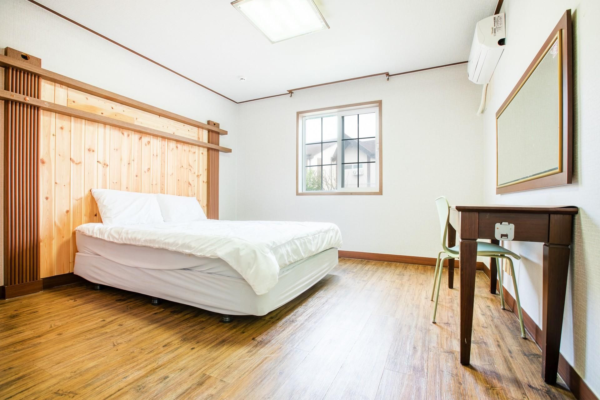 Building A, Room 102 (3 rooms, private barbecue, karaoke)