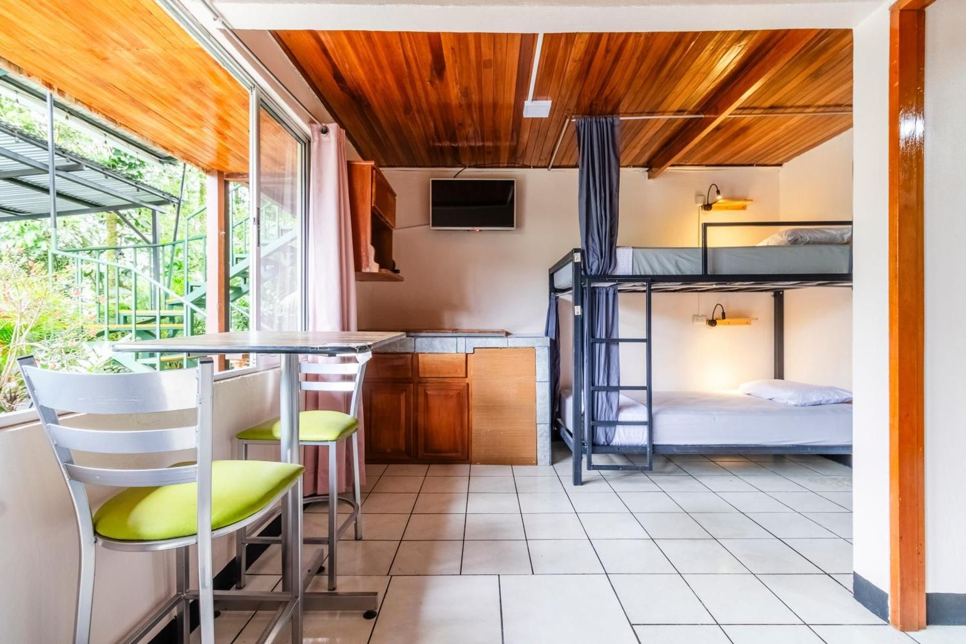 Bed in 6-Bed Mixed Dormitory Room