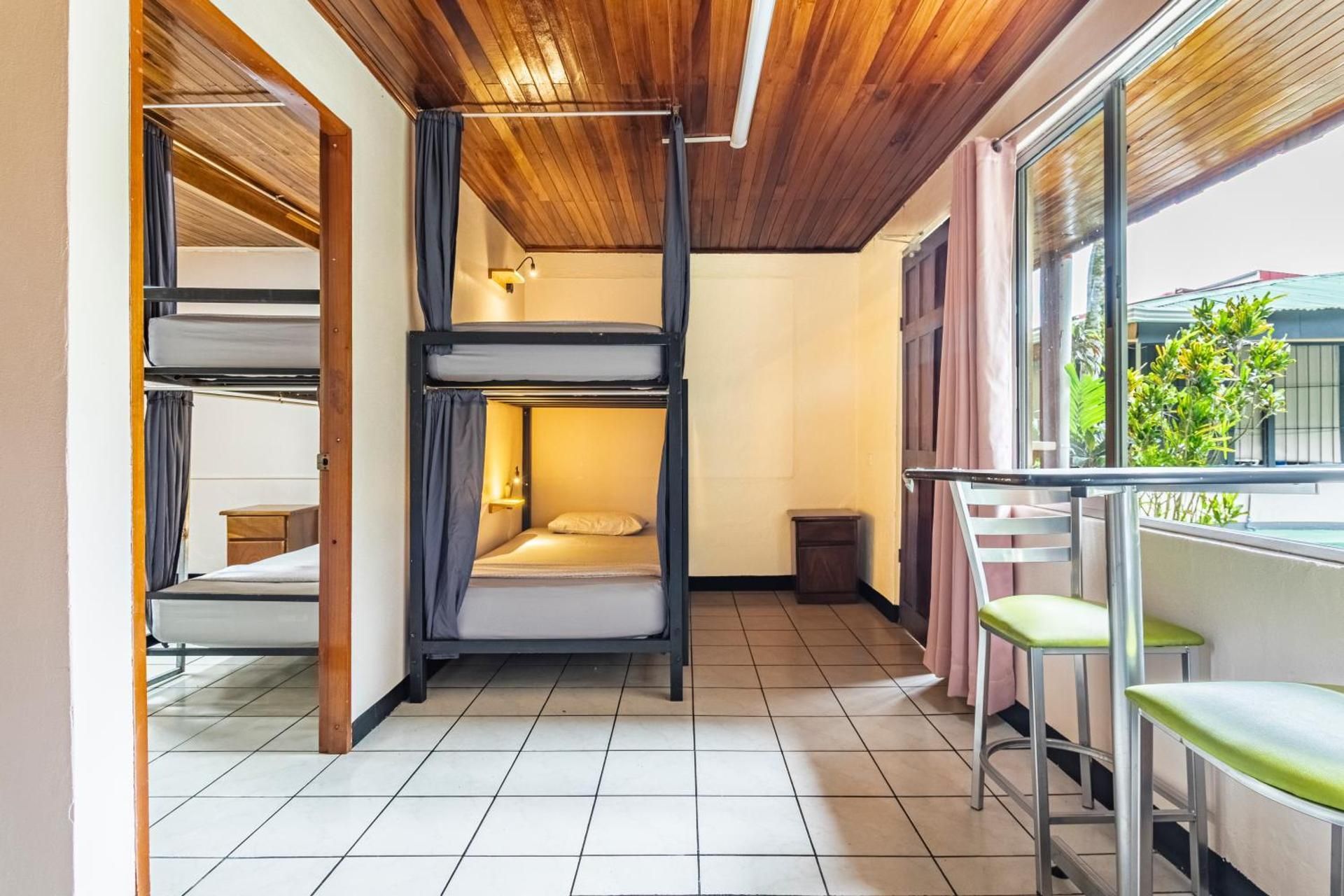 Bed in 6-Bed Mixed Dormitory Room