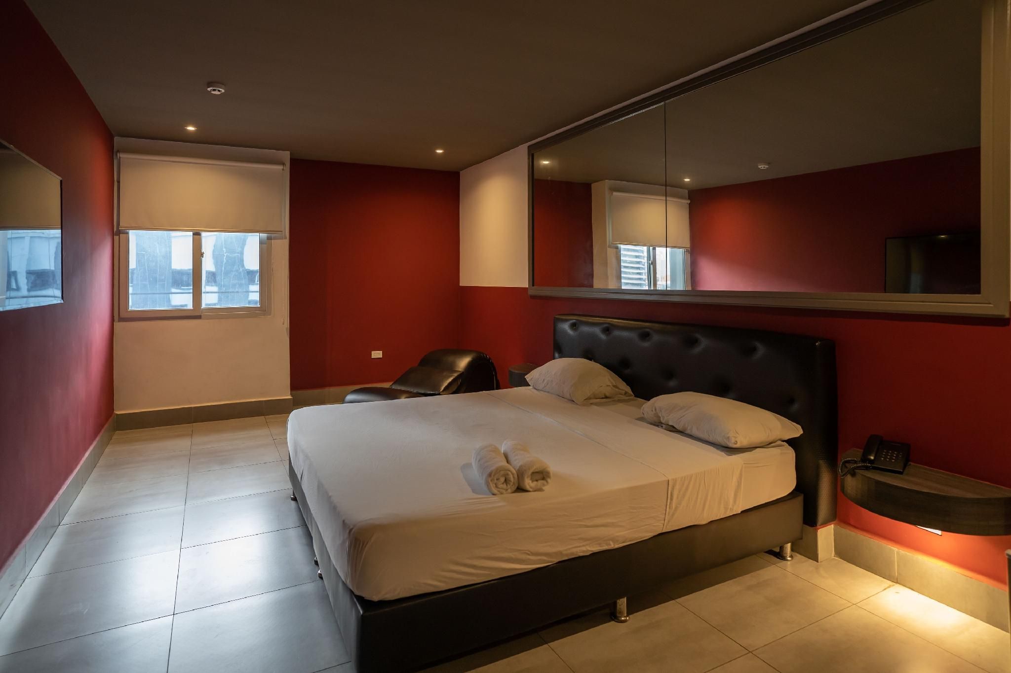 Deluxe Suite