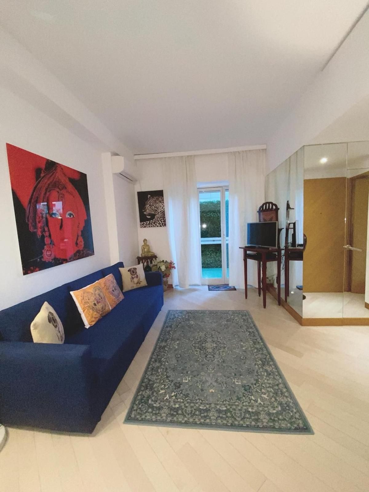 One-Bedroom Apartment 1