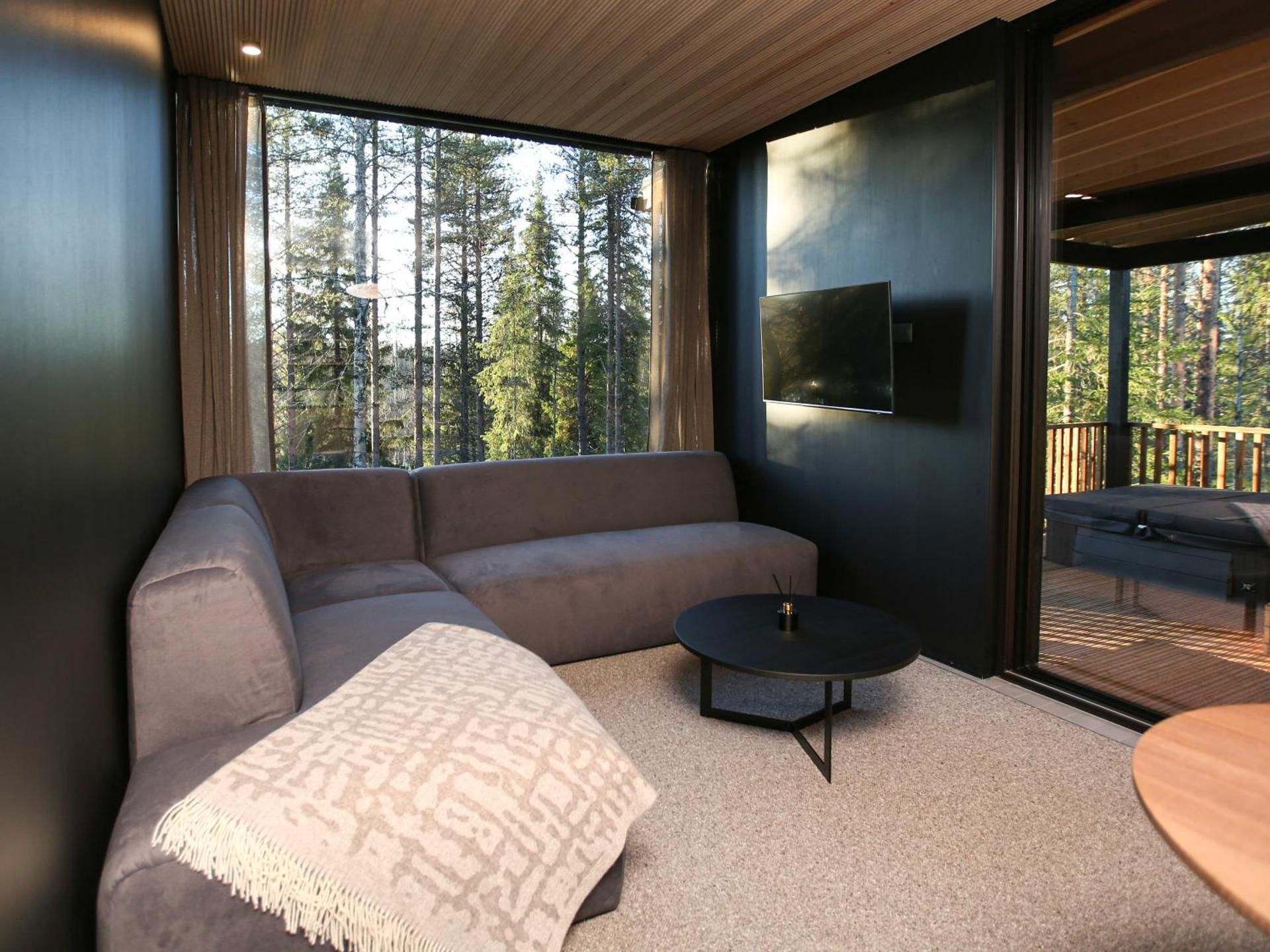 Deluxe Villa - Private Sauna & Hot Tub