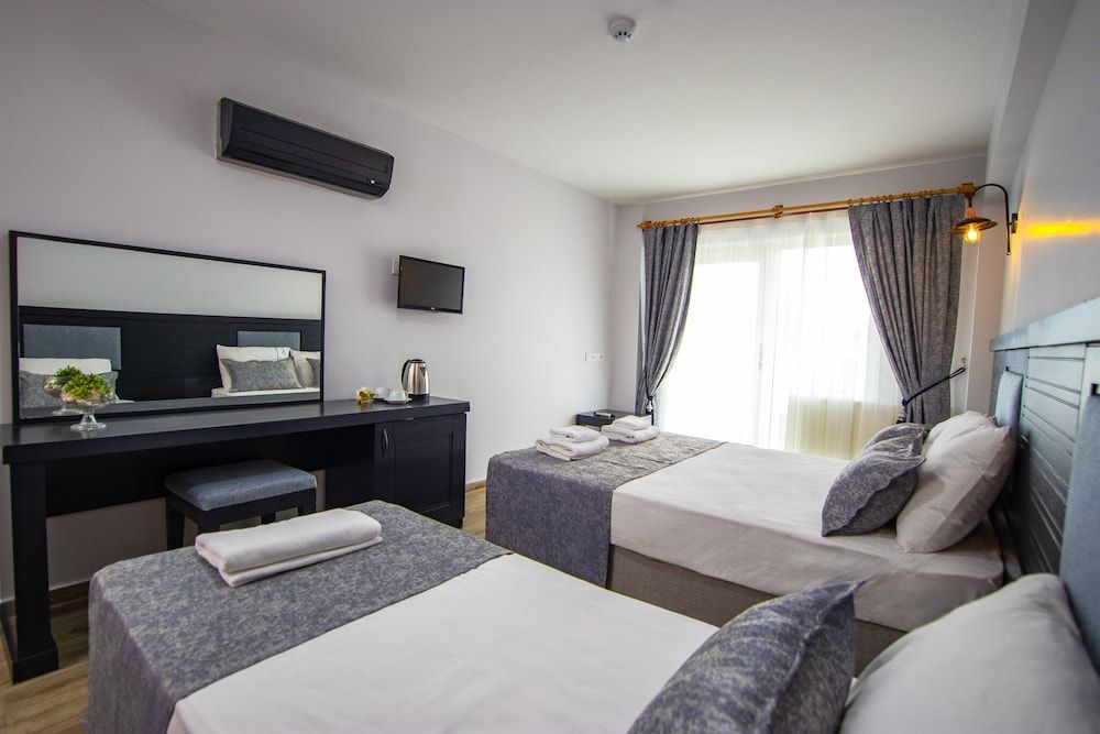 Le Marin Standard Quadruple Room