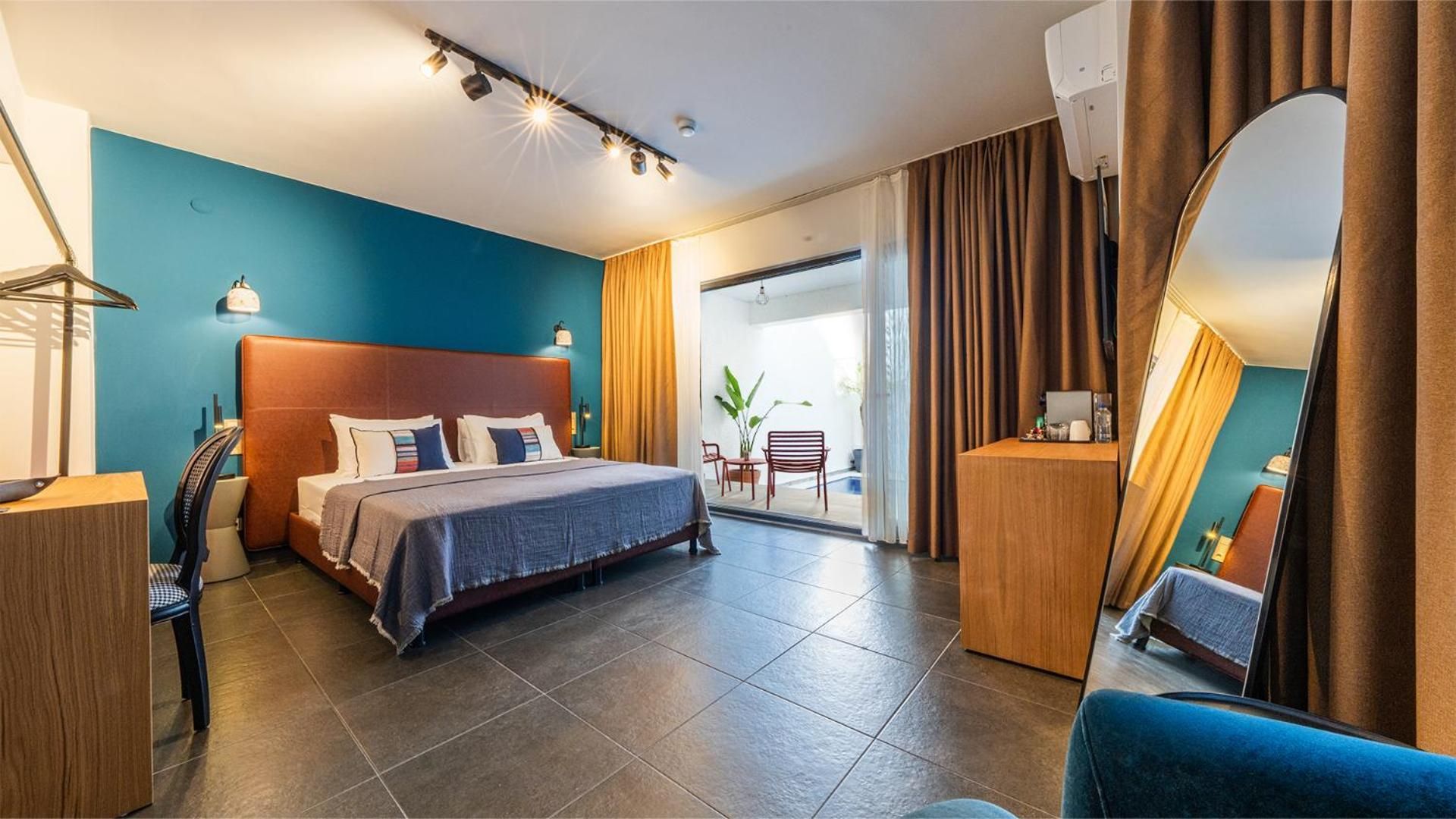 King Room with Pool View