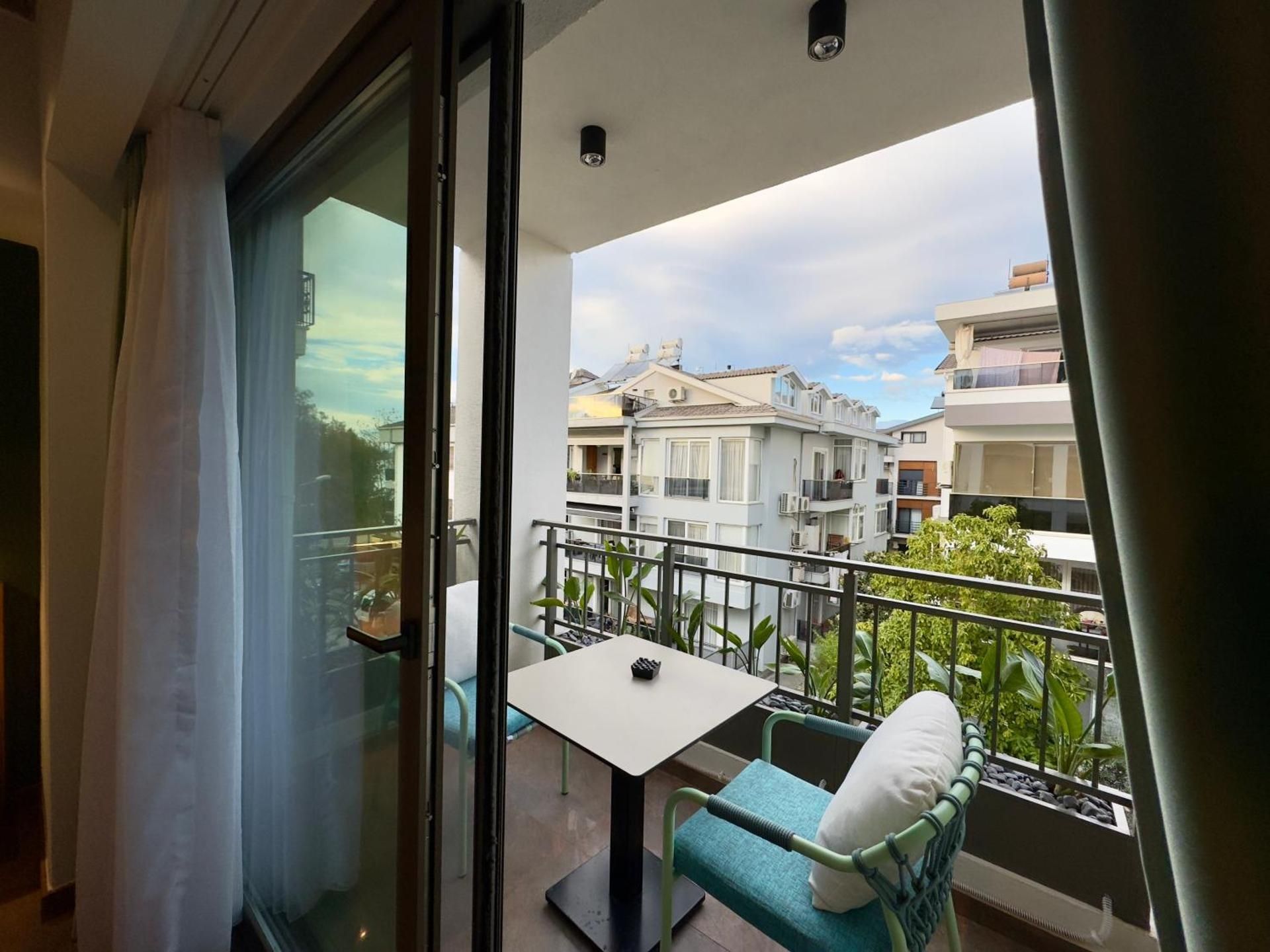 Nakas Hotel