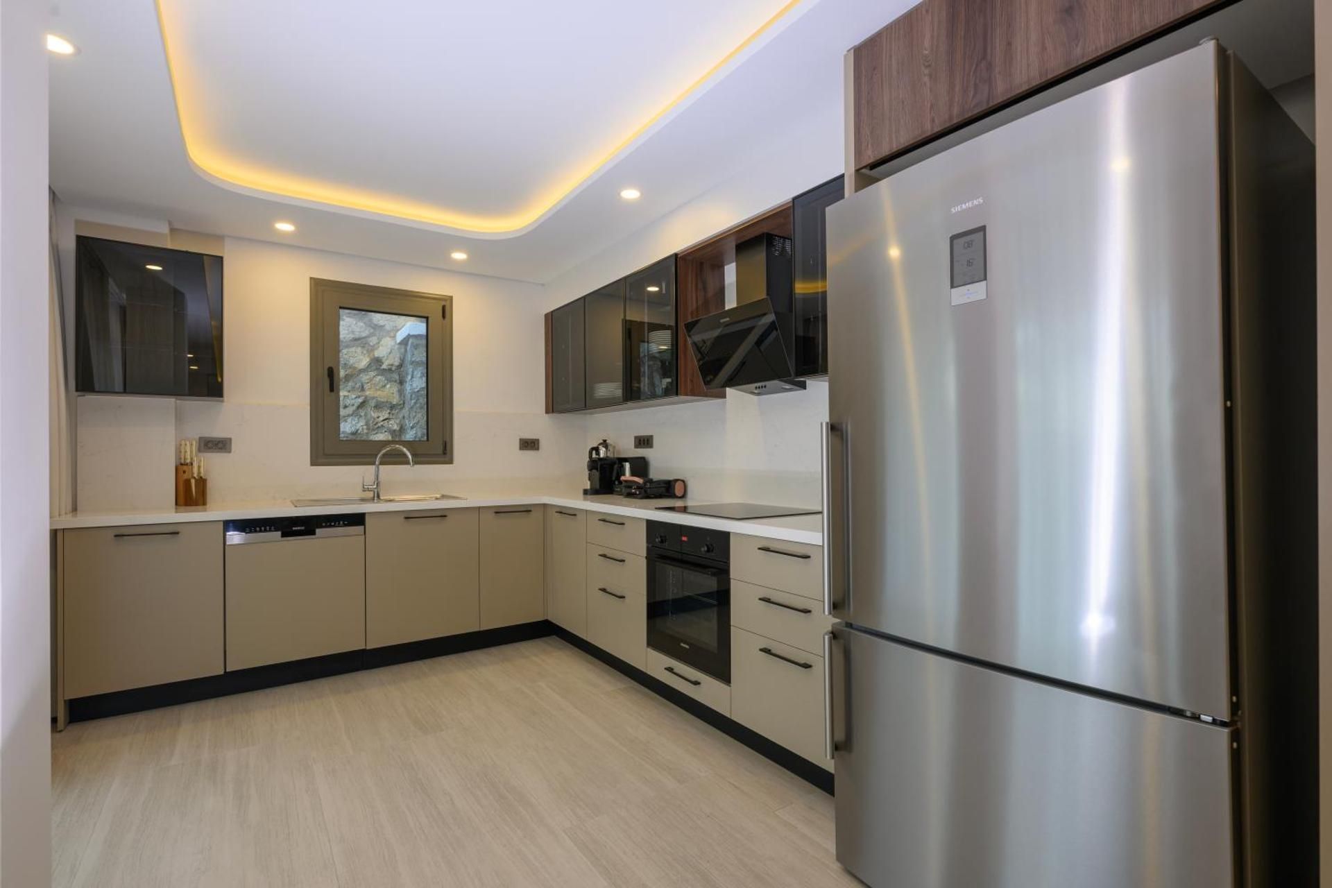 Three-Bedroom Apartment with Balcony