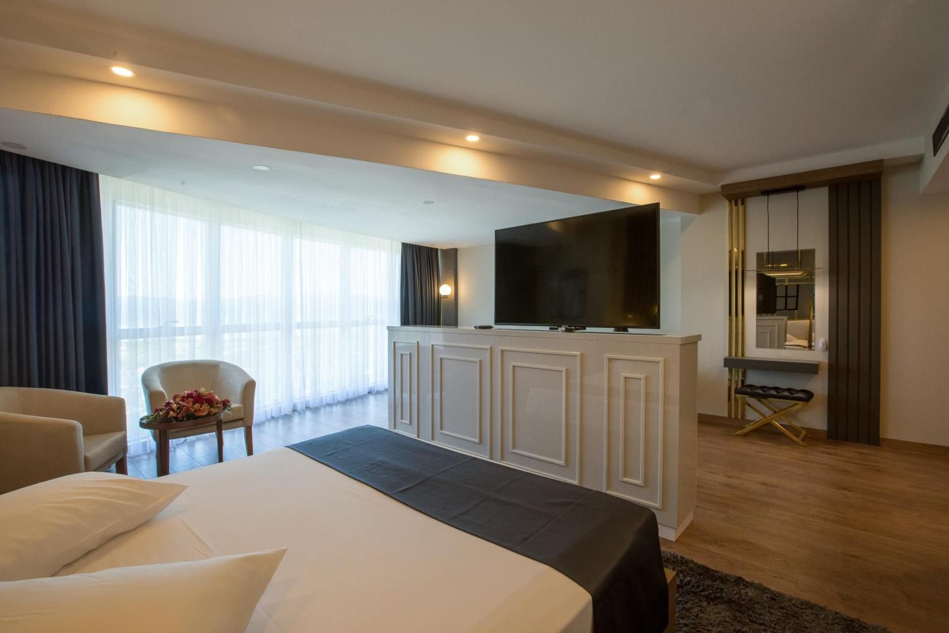 Premium Deluxe Room with Lake View