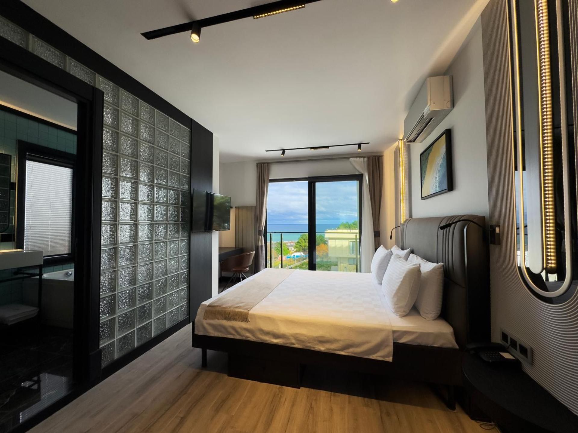 Deluxe Double Room with Sea View