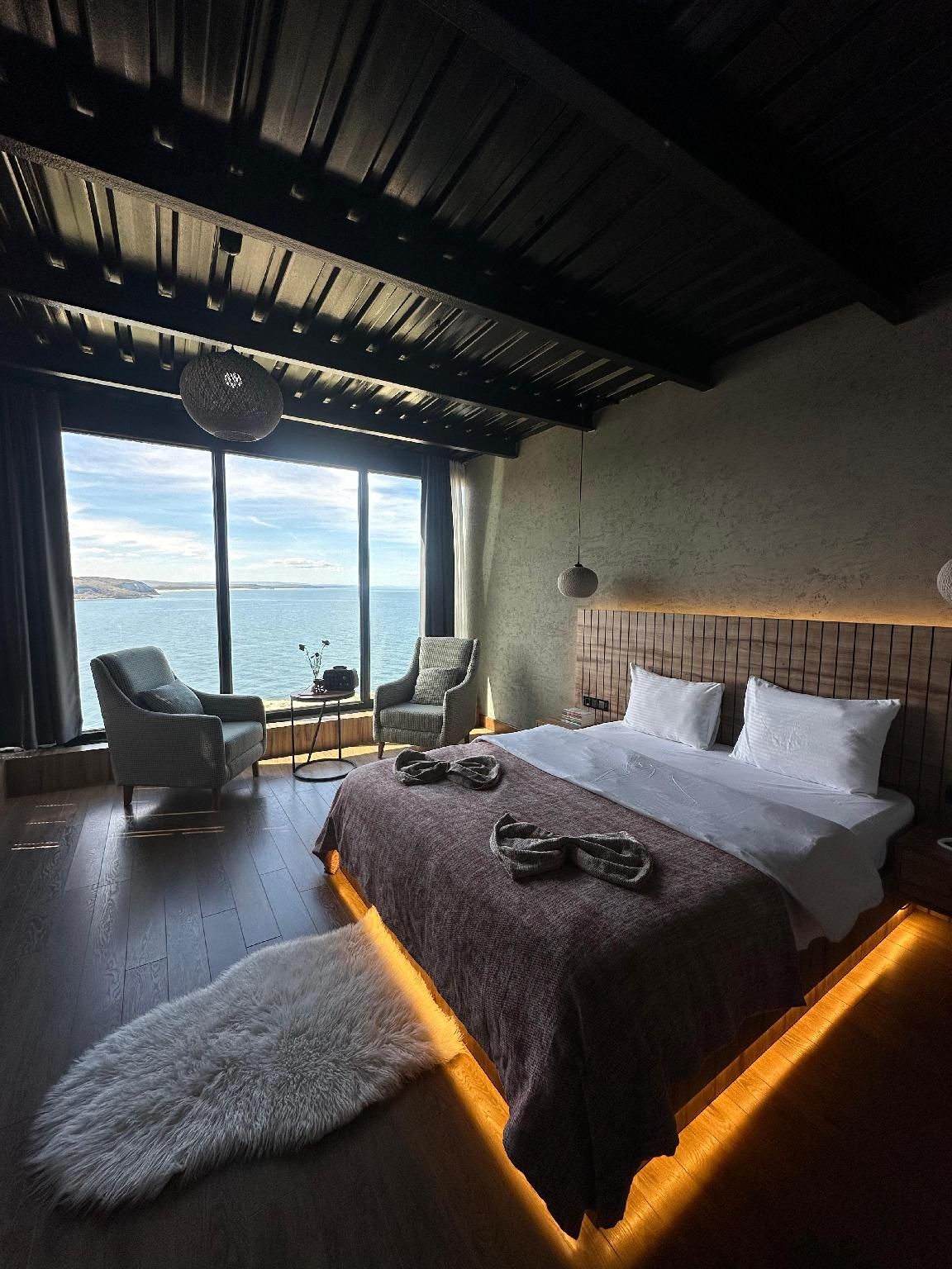 Deluxe Panoramic Seaview