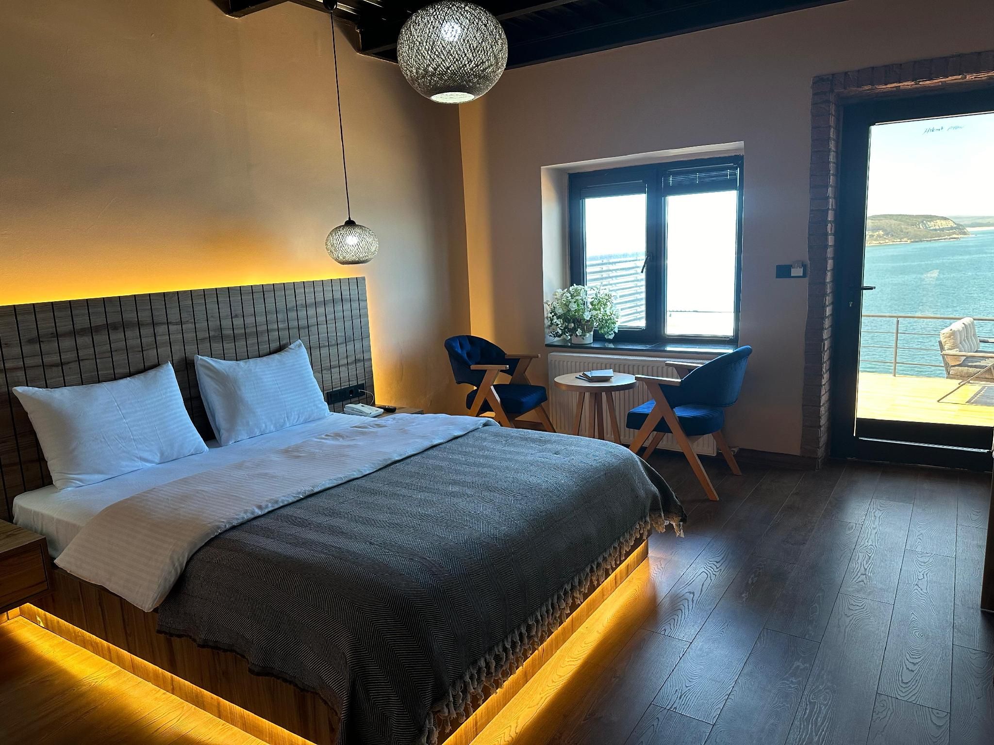 Jakuzi Suite with Garden