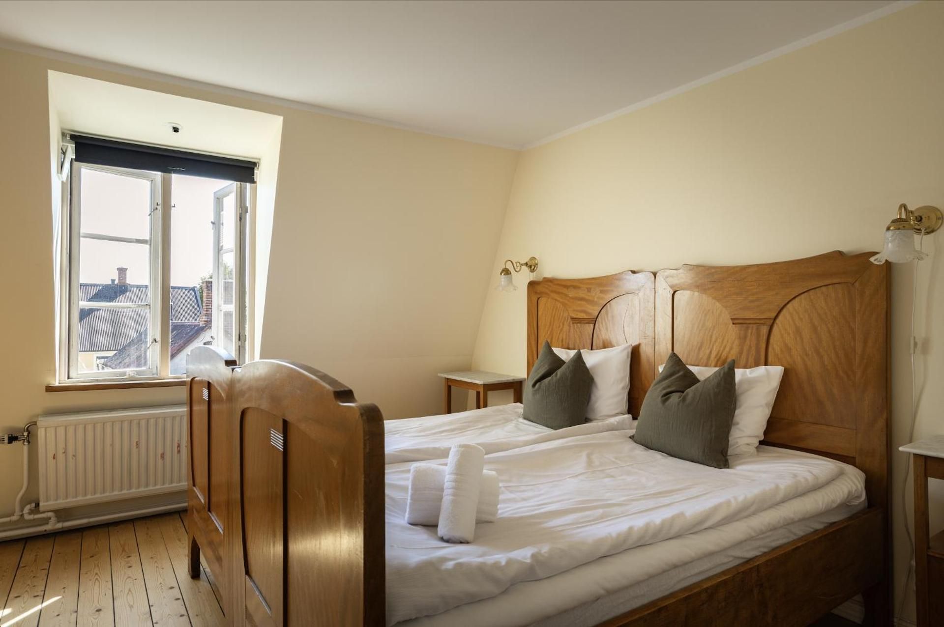 Double Room with Shared Bathroom