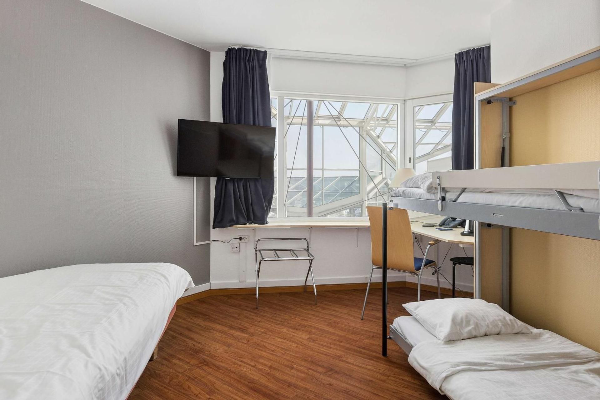 1 Single Bed, Nonsmoking, Standard, Shower, Room For Physically Challenged