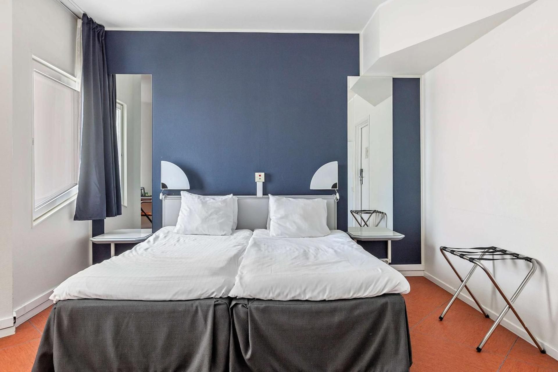 1 Double Bed, Nonsmoking, Standard, Shower, Room For Physically Challenged