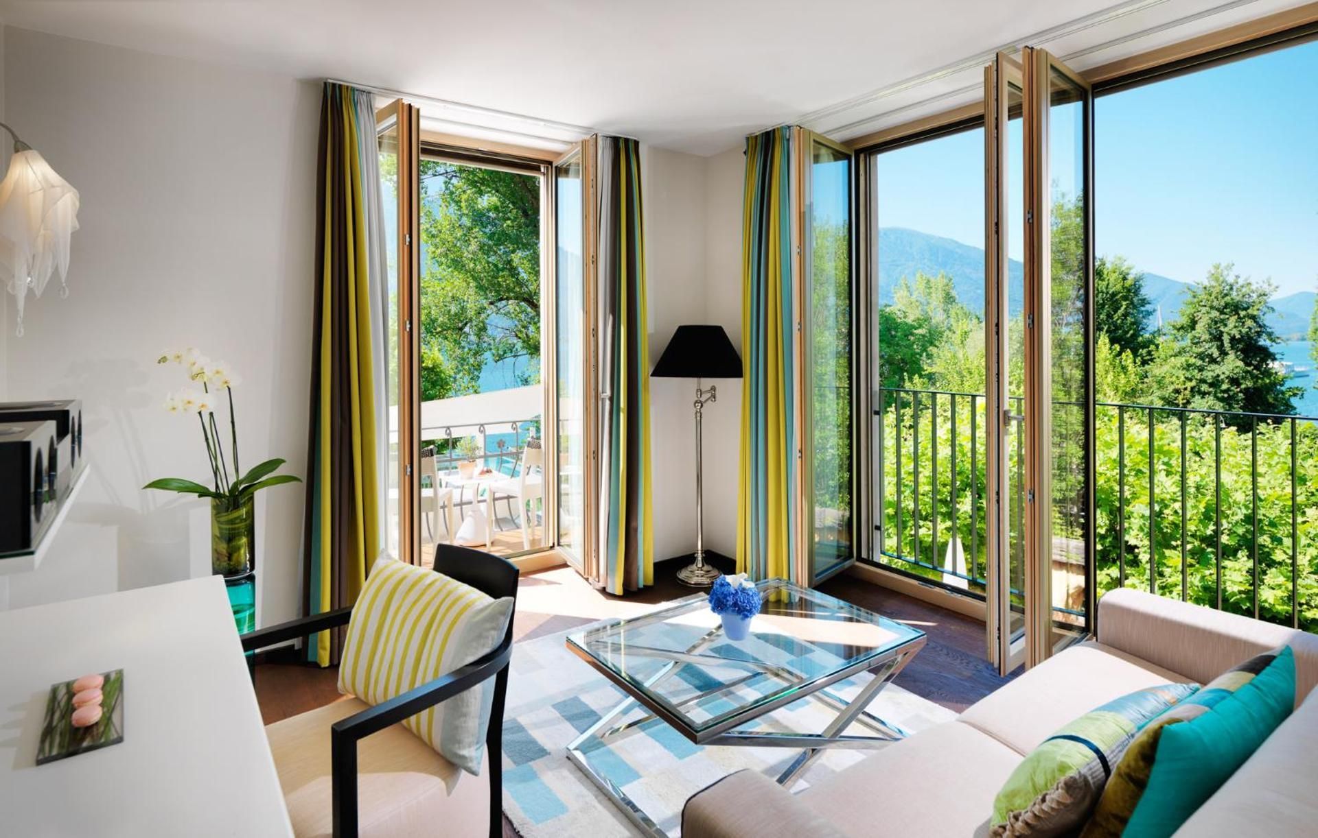 Suite with Lake View