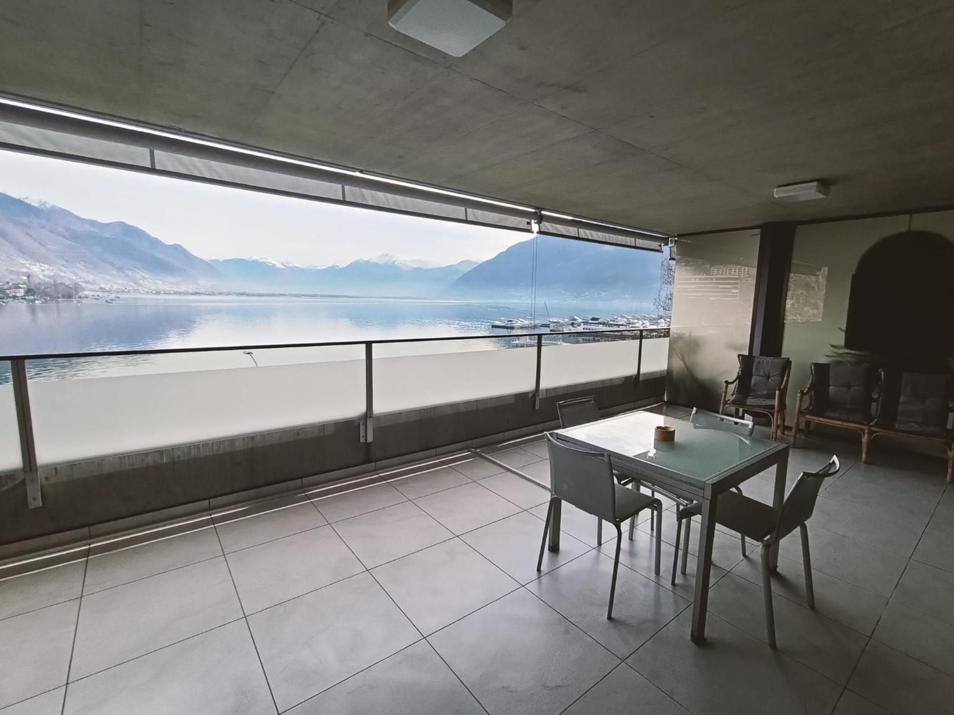 Junior Suite Deluxe with Lake View