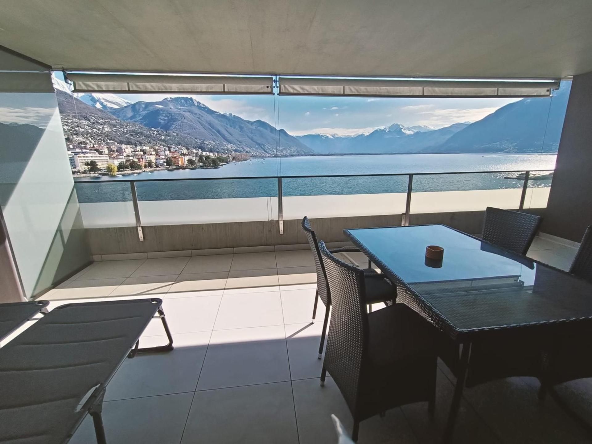 Junior Suite with Lake View