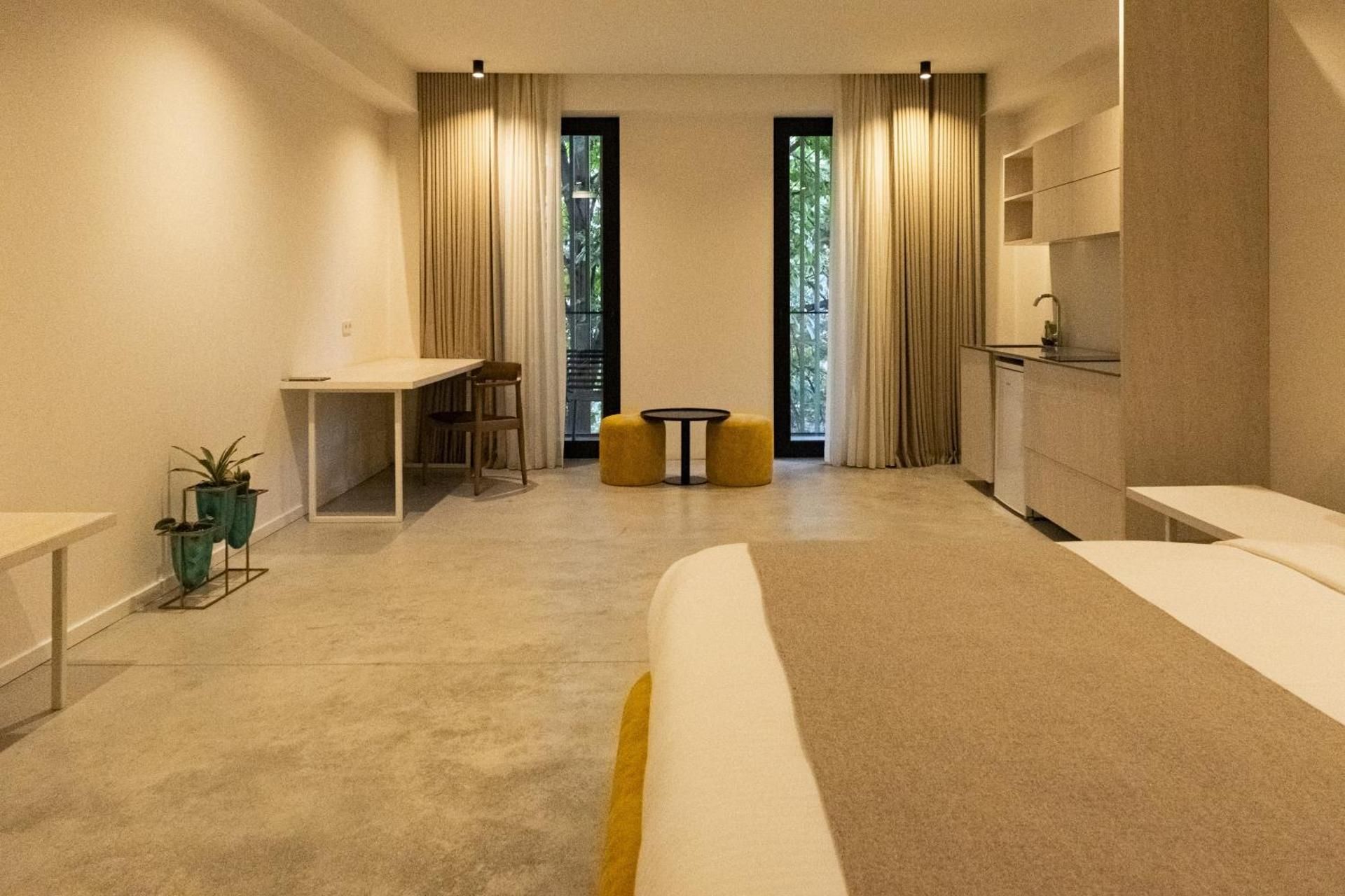 One-Bedroom Apartment