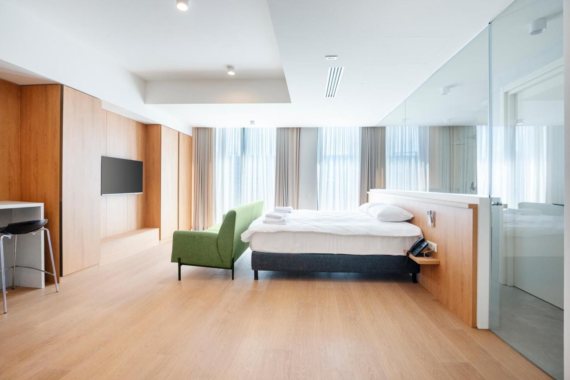 Studio Apartment with Balcony