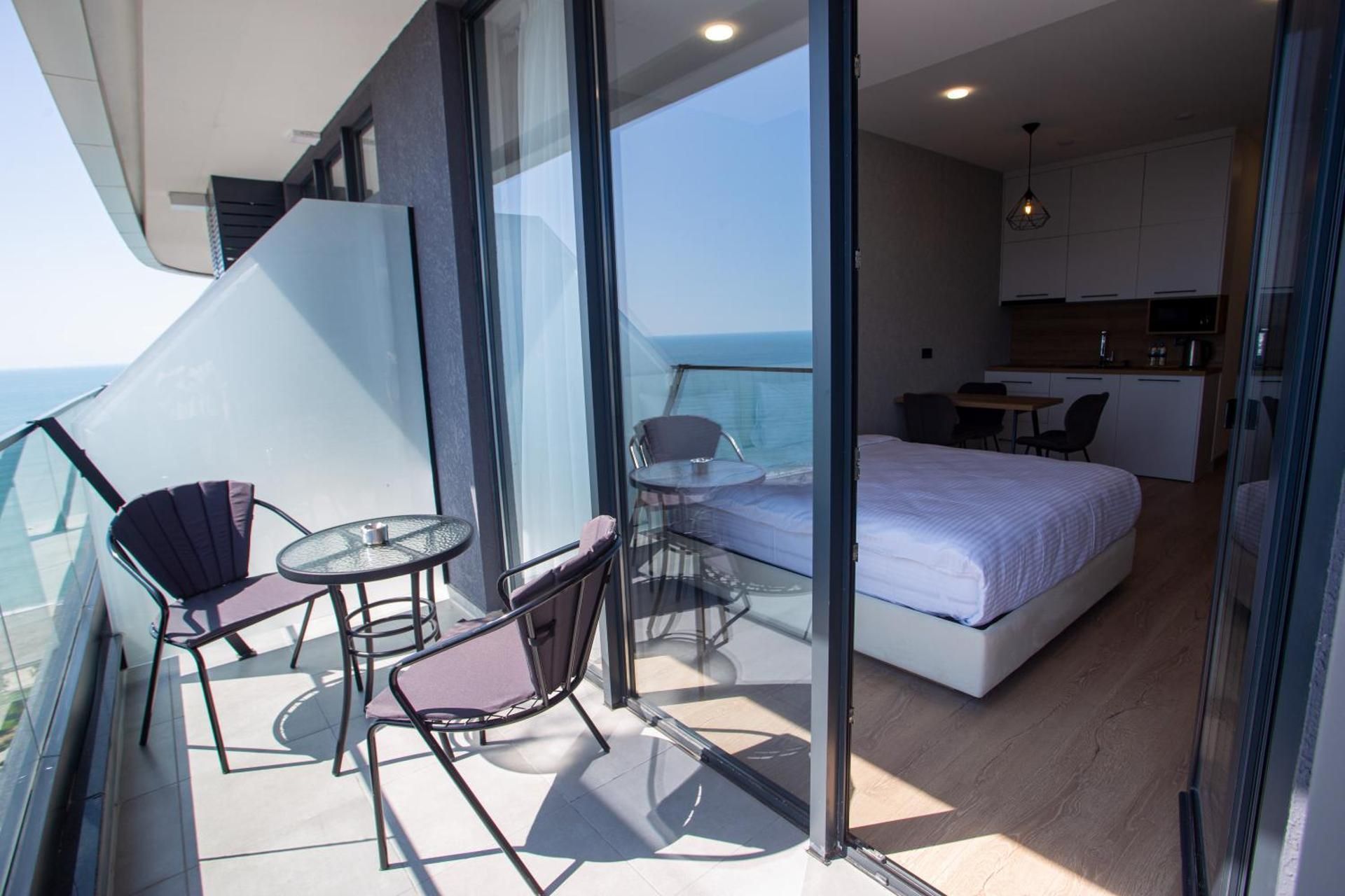 Studio Apartment with Sea View