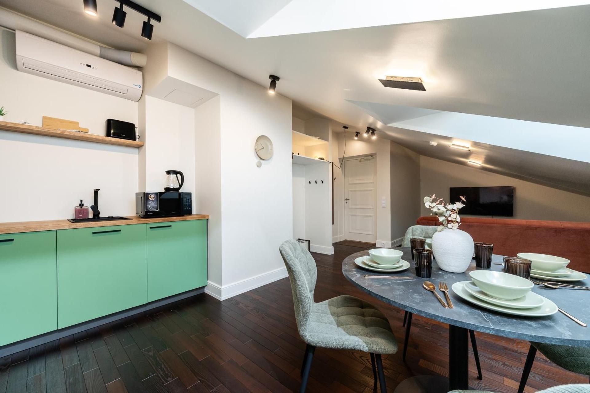 One-Bedroom Apartment