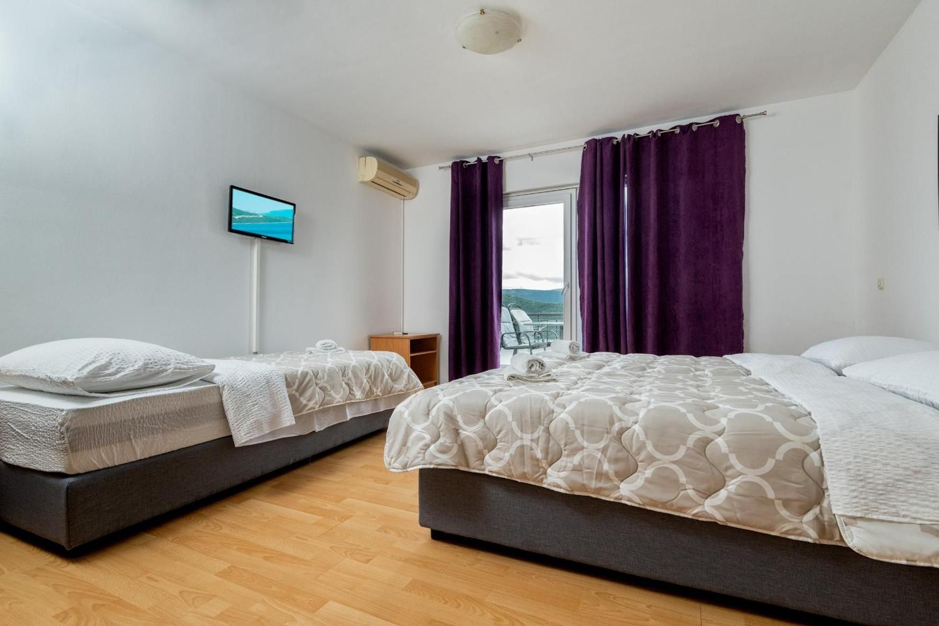 Studio Apartment with Balcony